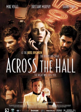 旅馆大堂对面Across the Hall